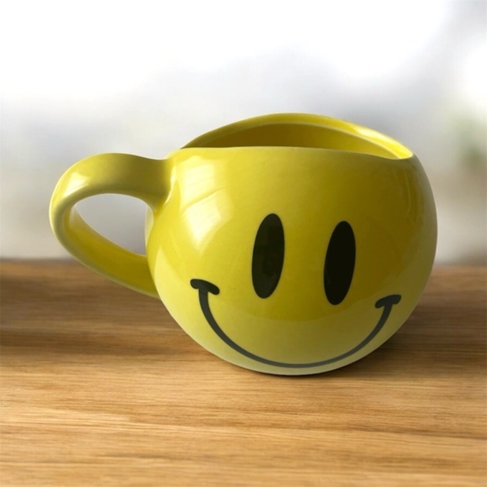 Smiley Face Yellow Coffee Mug Ceramic 20oz.